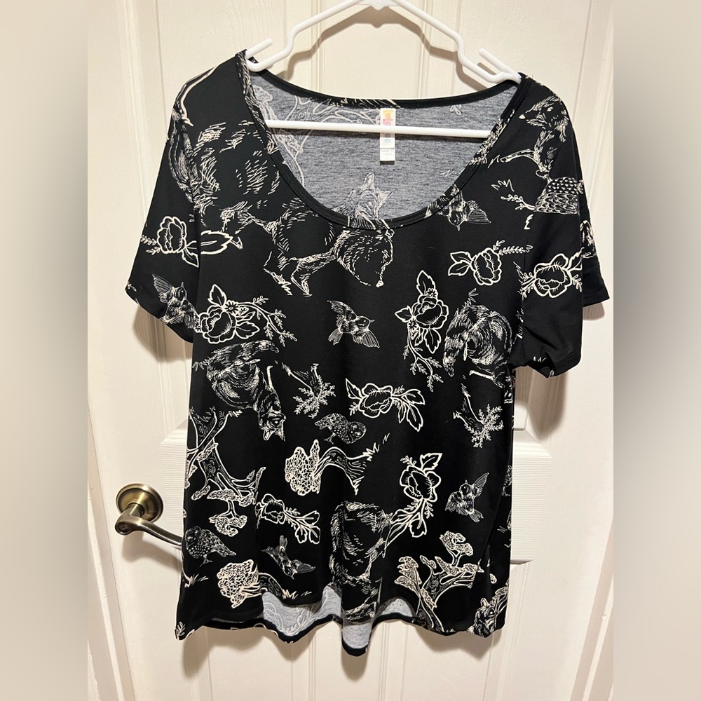 2xl classic tee Lularoe
